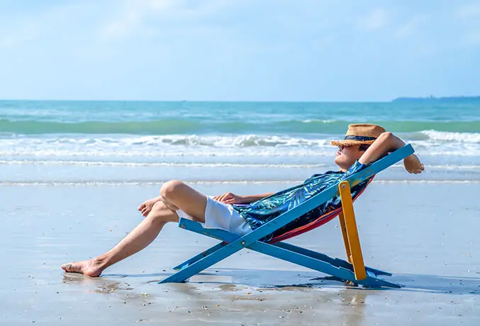 Sleeping on the beach - how people sleep around the world