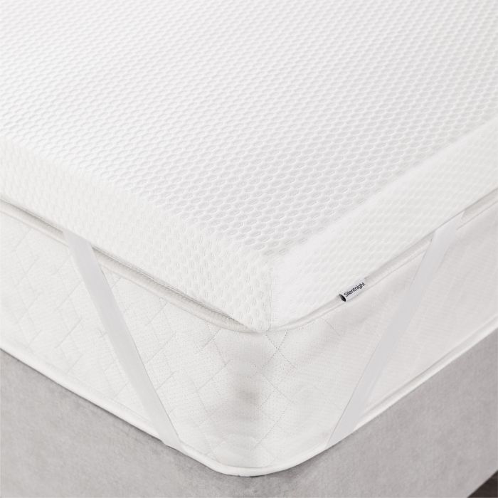 The corner detail of a Silentnight impress 5cm mattress topper