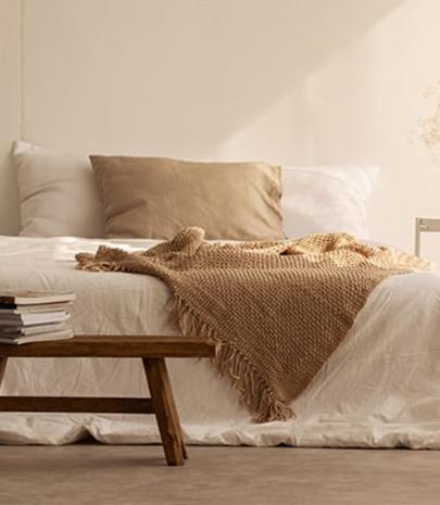 design tips for a minimalist bedroom