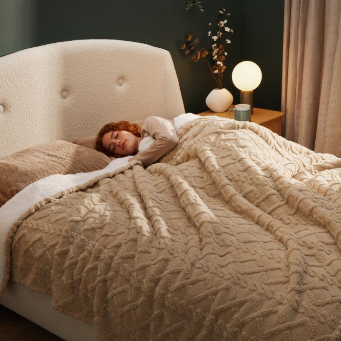 Snugsie Giant Blanket in Natural Cable Knit