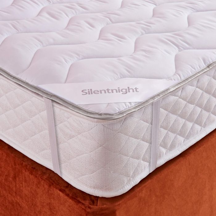 Silentnight Self Heating Mattress Topper corner