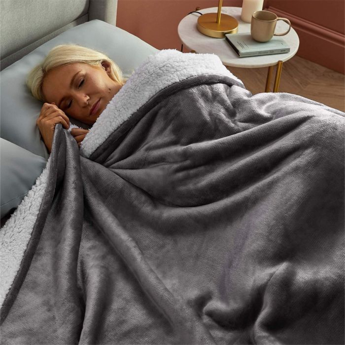Silentnight Snugsie Giant Blanket in charcoal