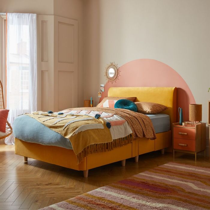 Silentnight Comfort Miracoil Memory Mattress on Divan